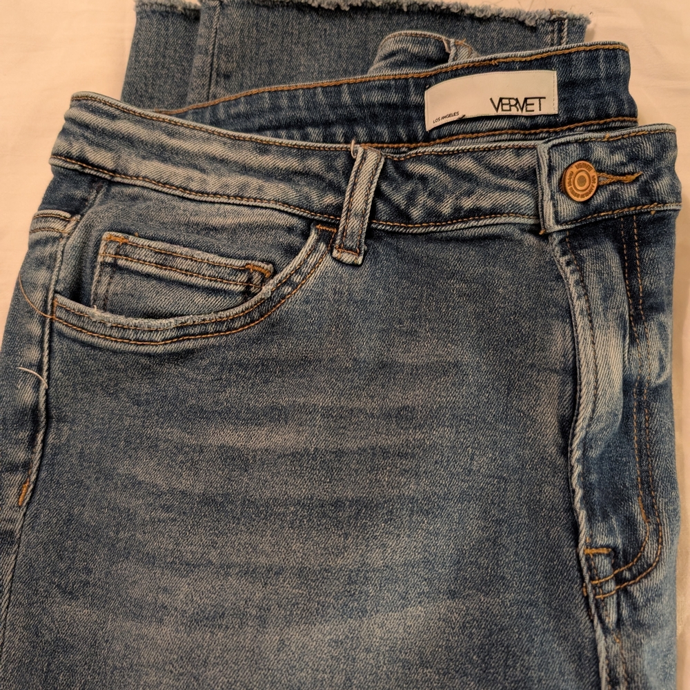Women's Cropped, Classic Blue, Frayed Hem Jeans By VERVET